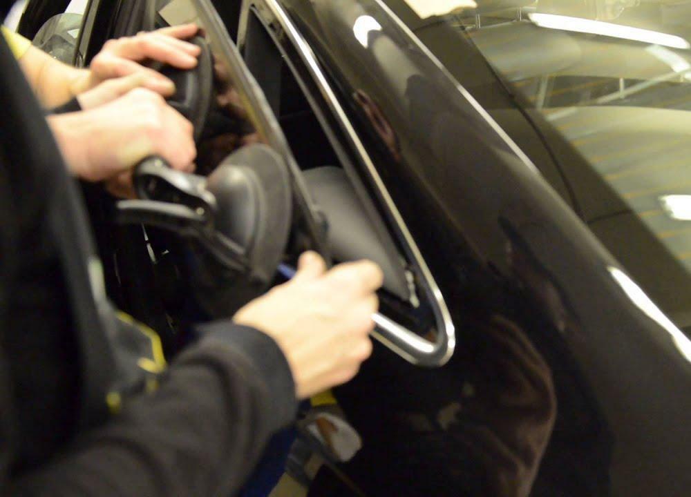 Фото замены кузовогого стекла