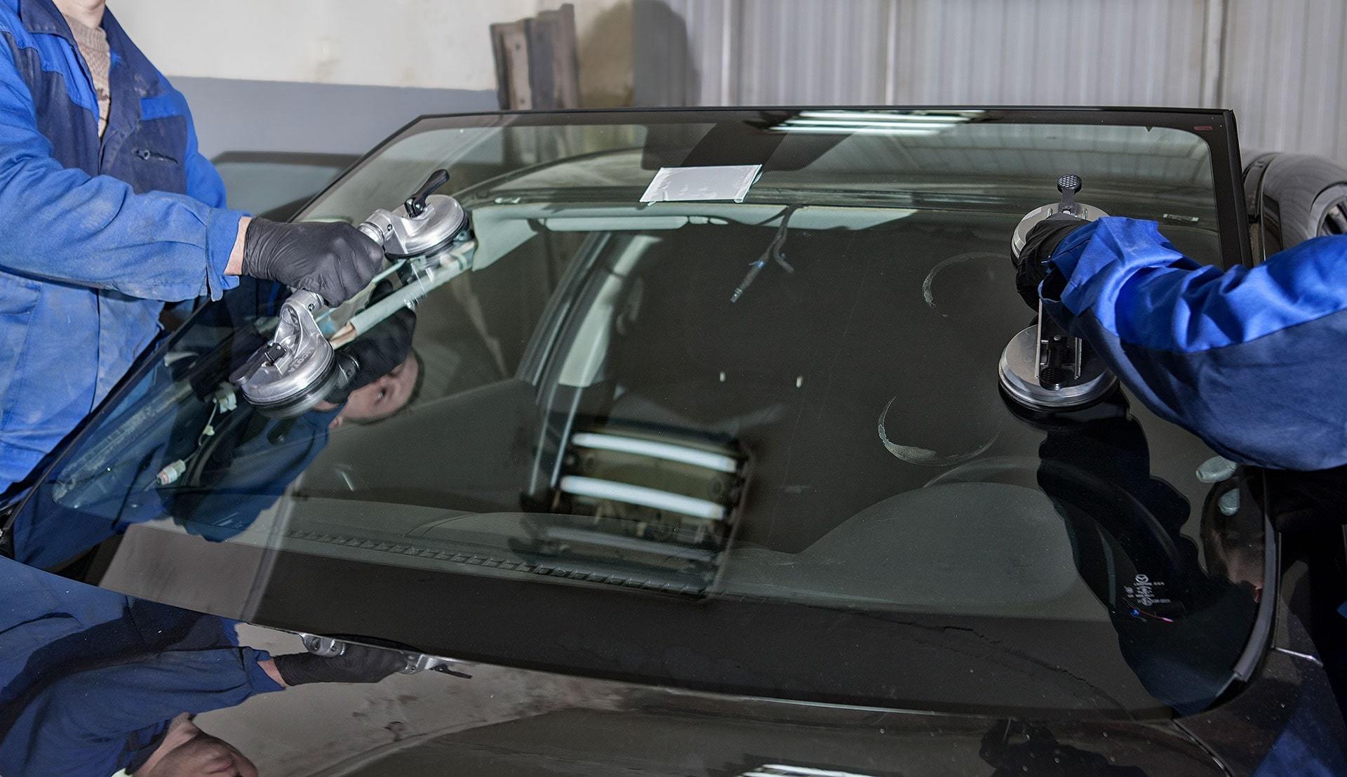фото замена лобового стекла в автосервисе