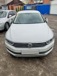 Фото замены автостекла Фольгсваген