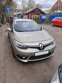 Фото замены автомобильного стекла Рено